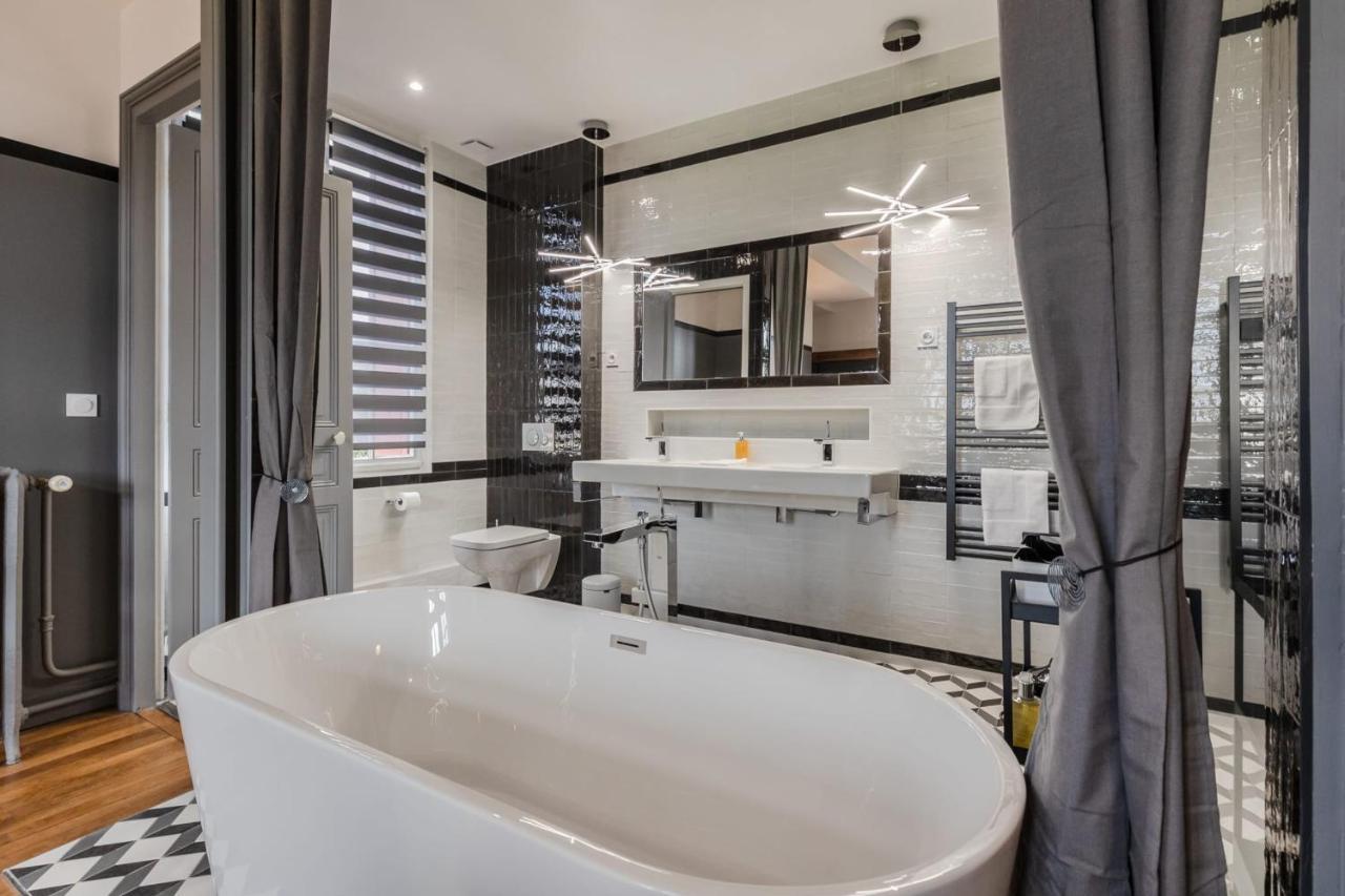 Villa Le Manoir Des Embruns 14P - Location N1- Terrace- Public Parking 2 Min Honfleur Esterno foto